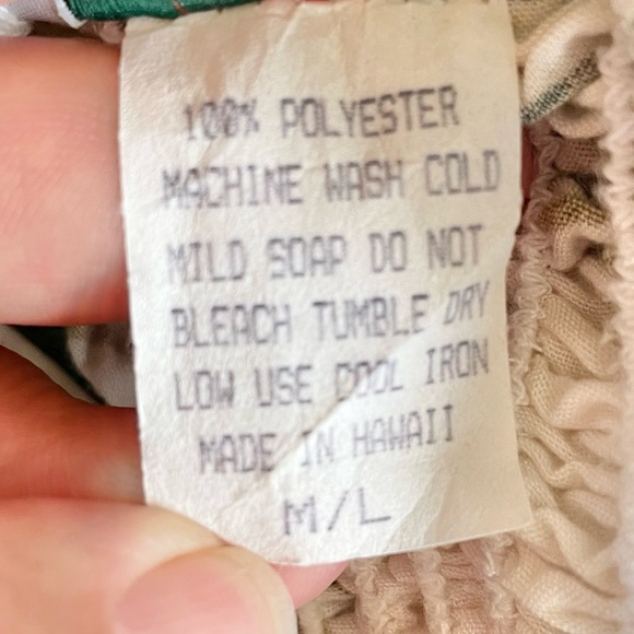 MD Fashion womens Hawaiian floral smocked maxi dress cream size Large beach pool - Picture 10 of 10